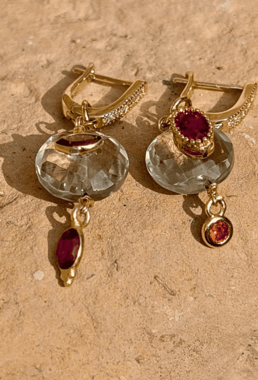 Boucles Riyad améthyste verte fermoirs dormeuses zircons sur roche