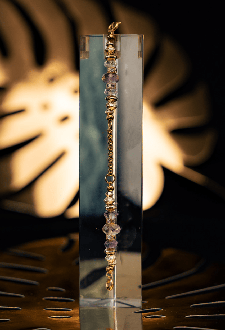 Bijou de corps PRETORIA sur prisme