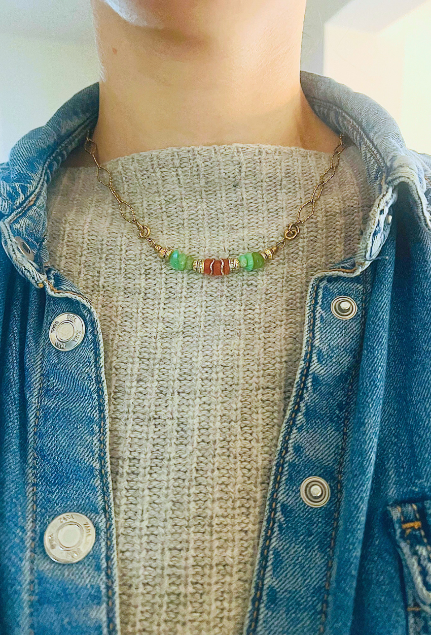 Mini-bijou MADA collier chaîne en acier inoxydable diamantée maille losanges.